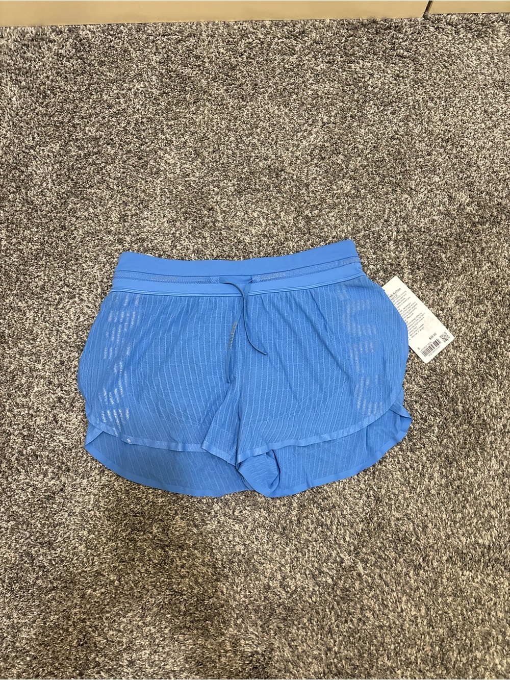 NWT!🍋🍋Lululemon Fast And Free Airflow Mid-Rise Running Short 3”🍋🍋. Size 8. - Picture 11 of 15